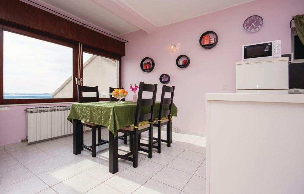 שיבניק Apartman Zita מראה חיצוני תמונה