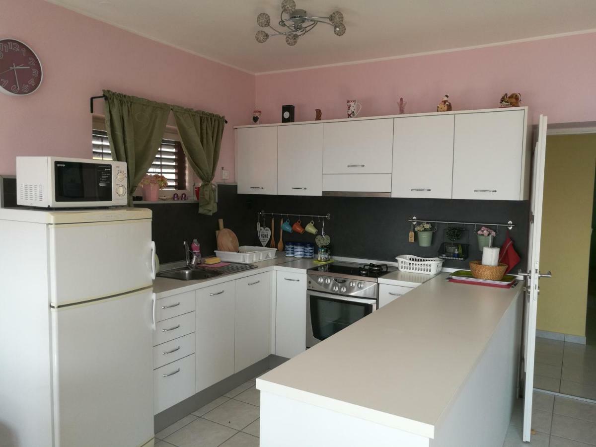 שיבניק Apartman Zita מראה חיצוני תמונה